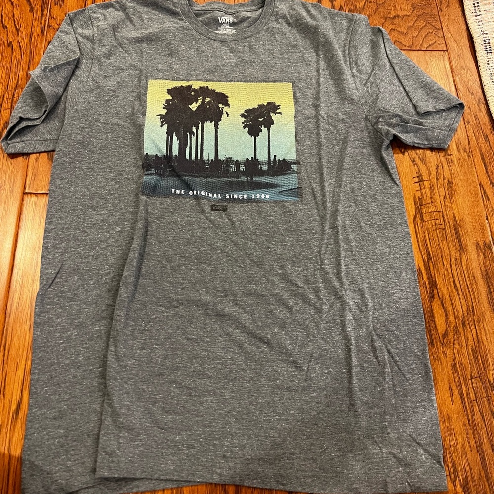 Men’s vans tee
